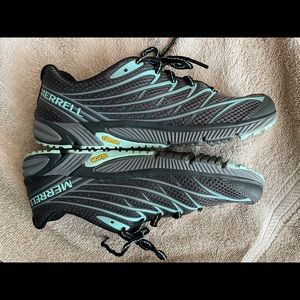 Merrill bare access arc athletic shoes